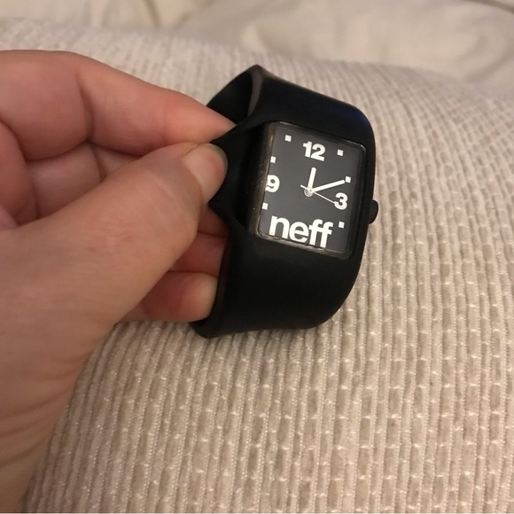 Neff Silicon Watch Size S/M Black - Picture 5 of 6
